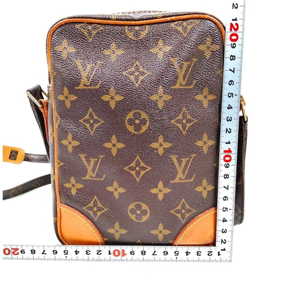 Authentic Louis Vuitton Amazon crossbody - Picture 2 of 16